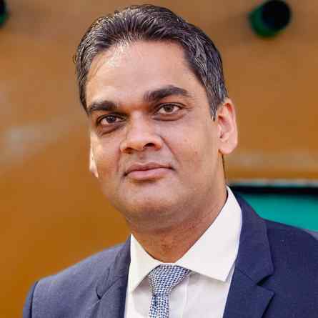 Dr. Amar Ramadhin