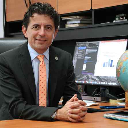 Dr. Simon Barquera