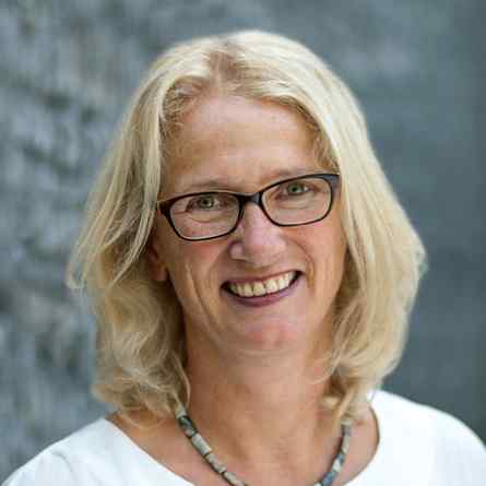 Prof. Dr. Juliane Fluck