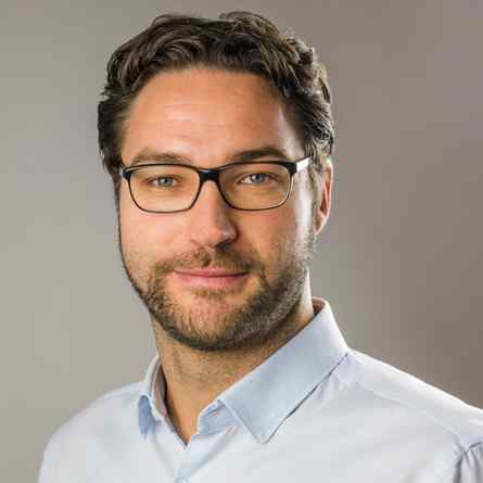 Dr. Stefan Hagel