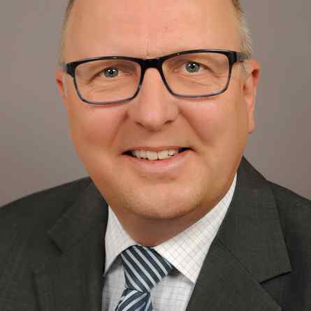 Dr. Stefan Artlich