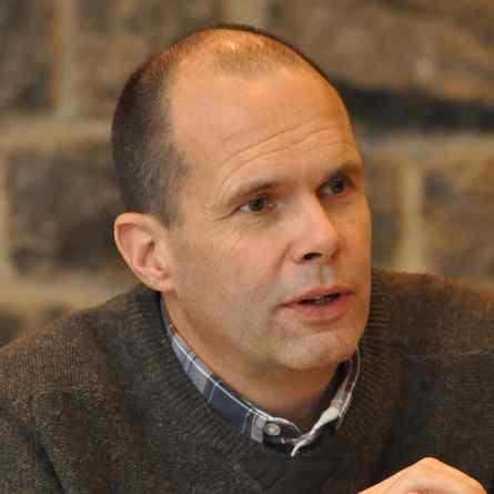 Dr. Chris Walzer