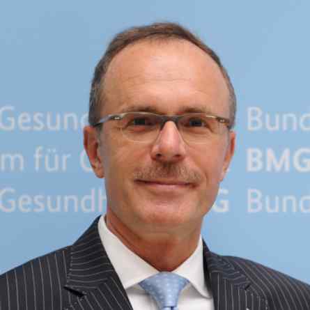 Dr. Thomas Steffen