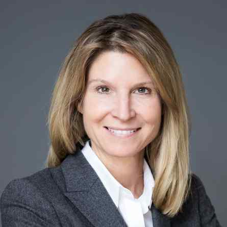Dr. Anja Langenbucher