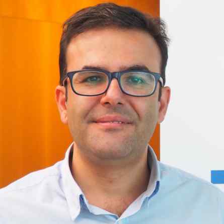 Dr. Félix Calderón