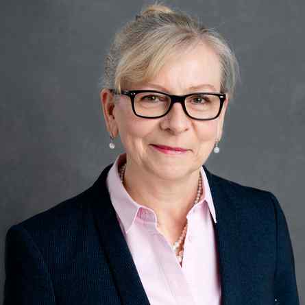 Prof. Dr. Sharon Peacock