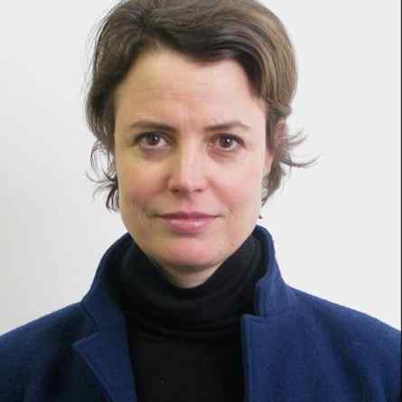 Dr. Anna Babette Stier