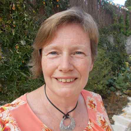 Dr. Veerle Lejon