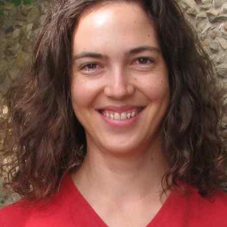Dr. Mareli Claassens