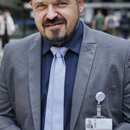 Dr. Janez Poklukar
