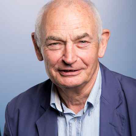 Prof. Dr. David Molyneux