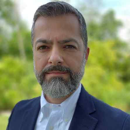 Dr. Carlos Castillejos