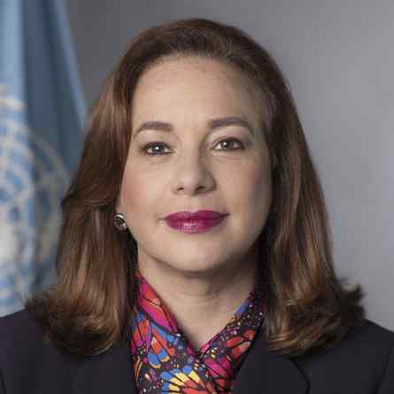 María Fernanda Espinosa