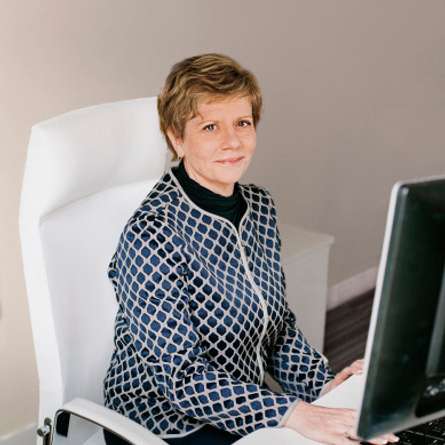 Karen  Linehan 