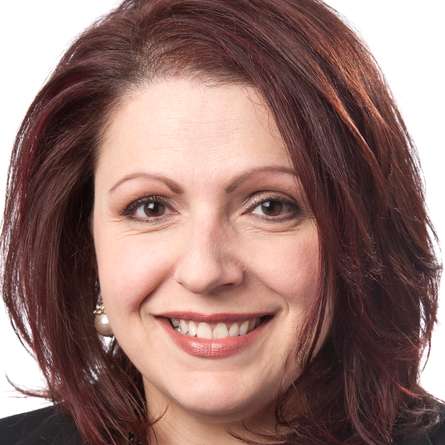 Dena Lyras